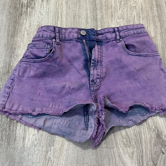 acid purple shorts from forever 21 in 29 - Picture 1 of 1